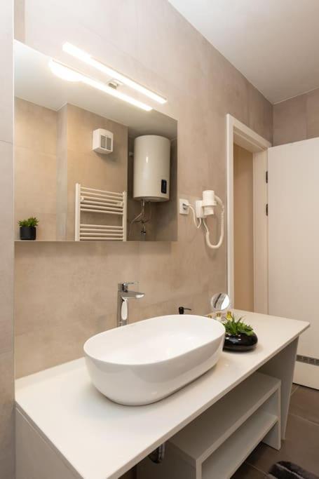 Apartament Dubrovnik Pier Free Parking And Balcony Zewnętrze zdjęcie